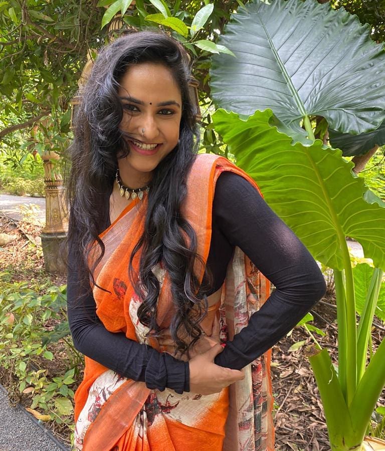 ZEE TELUGU TV ANCHOR KASI ANNAPURNA IN ORANGE SAREE BLOUSE 8